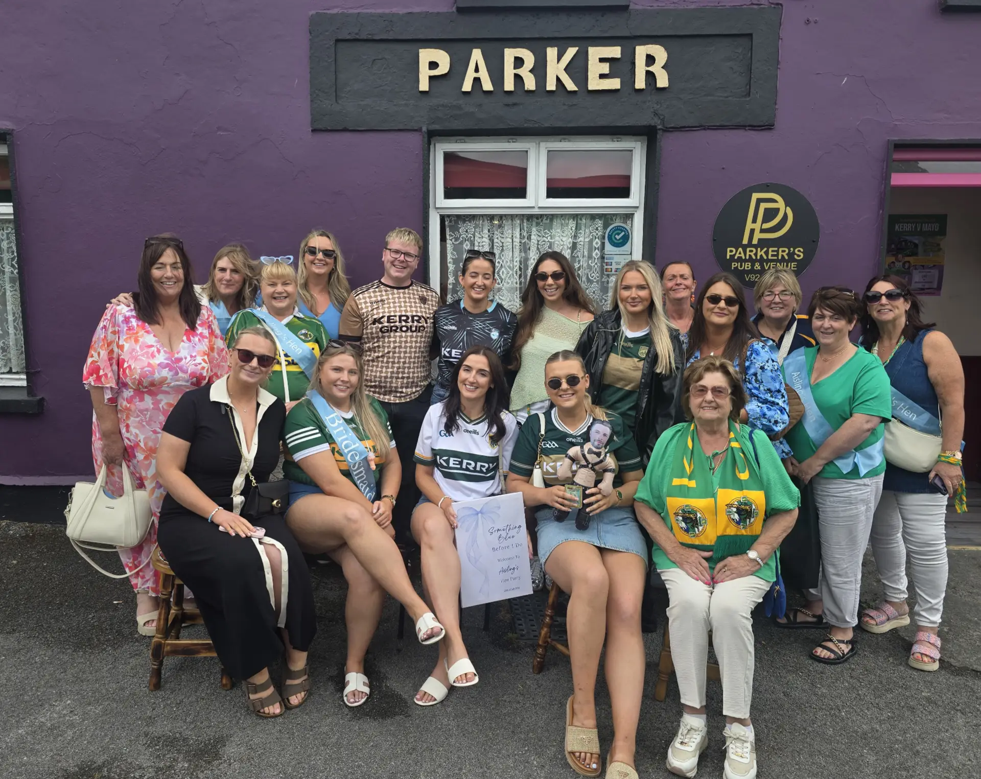 asdee group at parkers pub